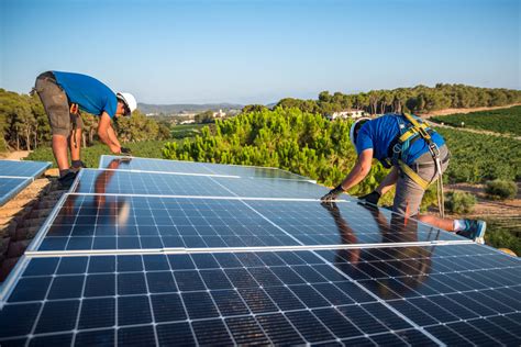 Installer des panneaux solaires avec EDF ENR.